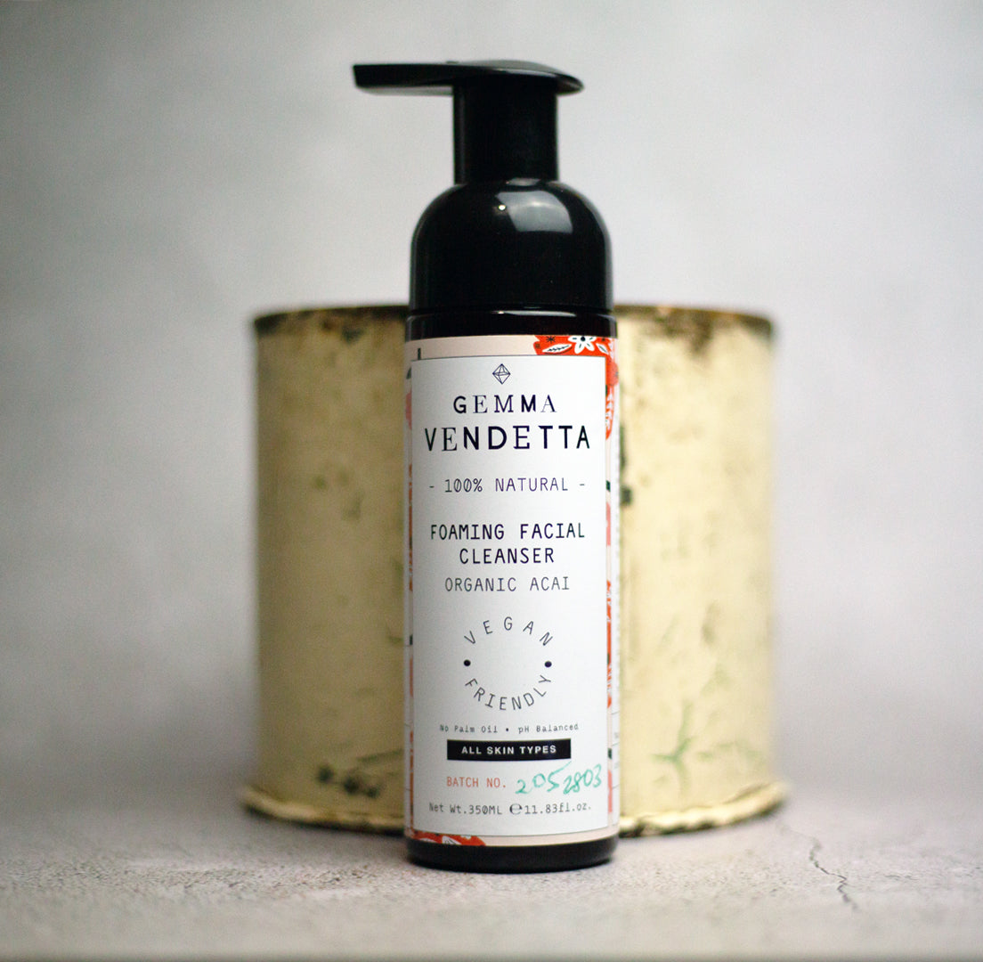 Foaming facial cleanser - vegan and cruelty free 